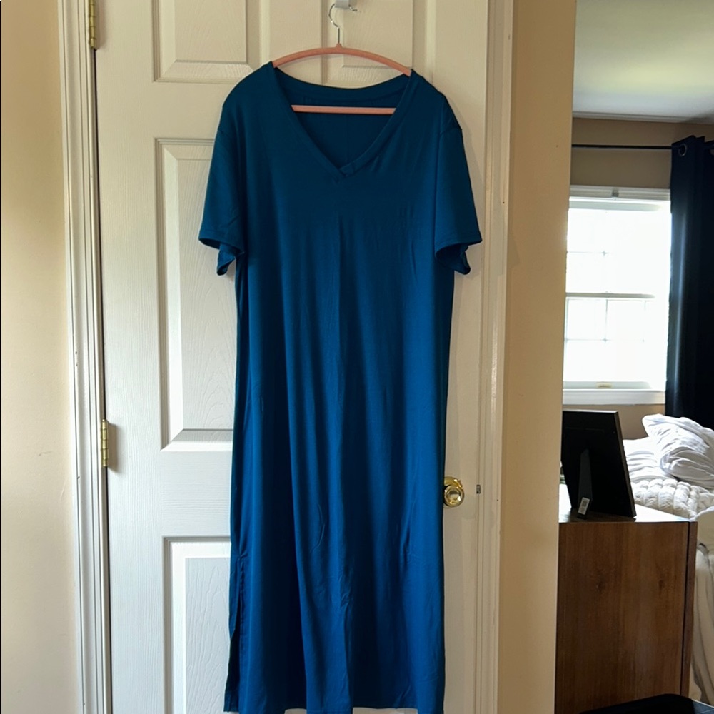 Teal V-Neck Maxi Dress